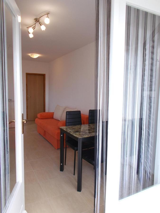 Apartment Oreskovic Krk Town Exterior foto